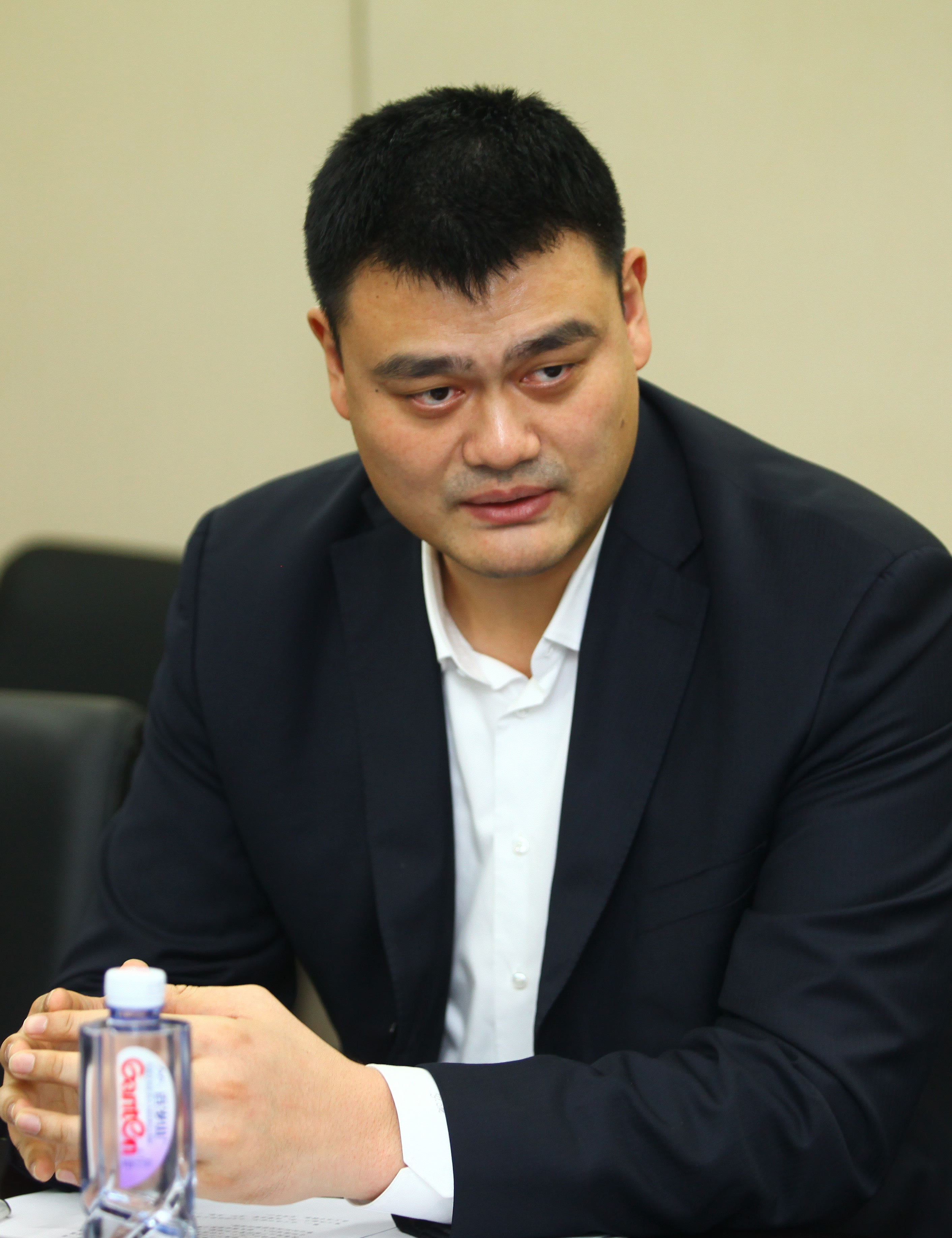 英超在新主