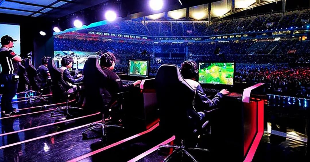 比赛中具有 比赛中具有