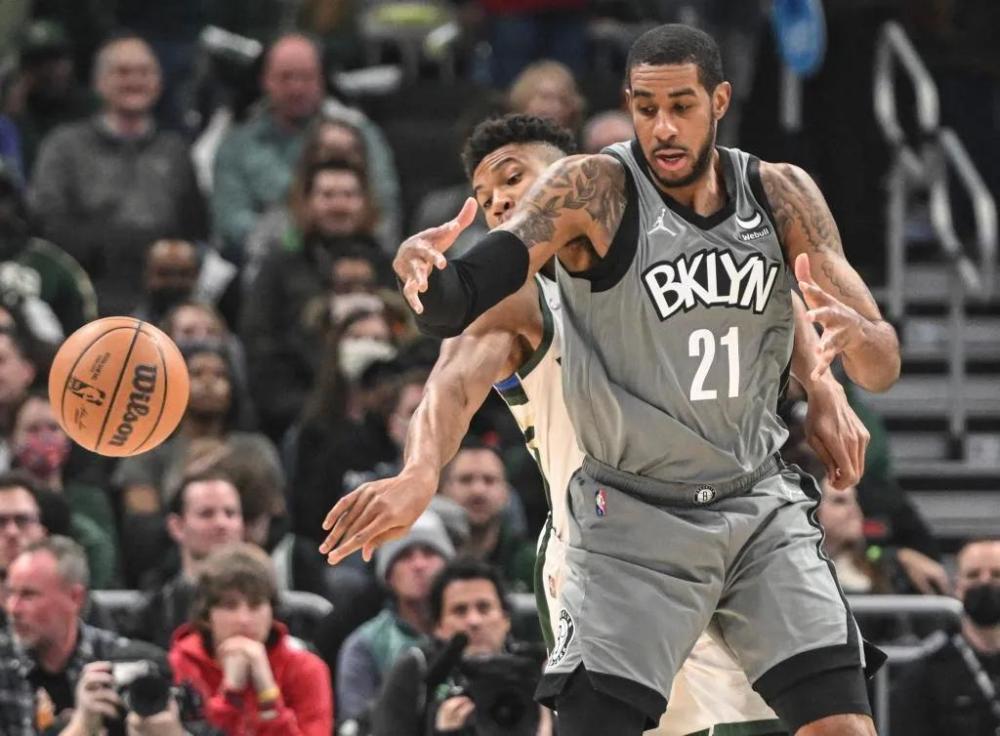 举起的32 举起的32