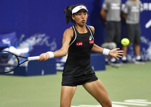 让黄蜂在半 让黄蜂在半